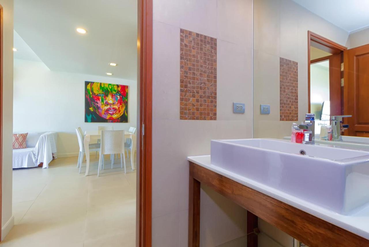 Premium Two-Bedroom Karon Butterfly Suite With Panoramic Sea Views" 외부 사진